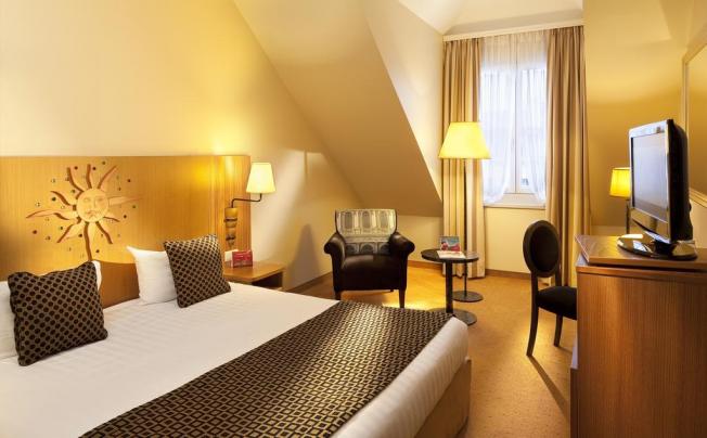 Фото отеля DREAM CASTLE HOTEL AT DISNEYLAND PARIS 