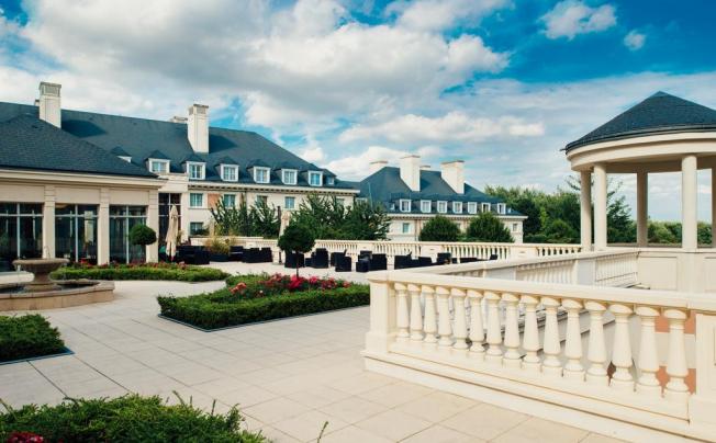 Фото отеля DREAM CASTLE HOTEL AT DISNEYLAND PARIS 