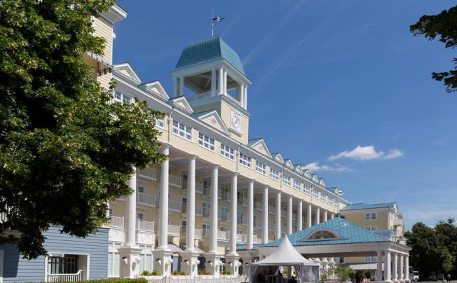 Фото отеля NEWPORT BAY CLUB 
