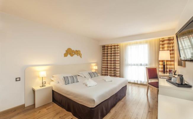 Фото отеля HOTEL & SPA MONTAIGNE