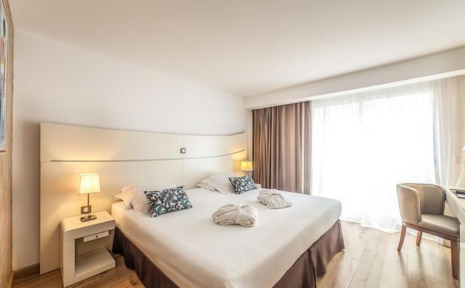 Фото отеля HOTEL & SPA MONTAIGNE