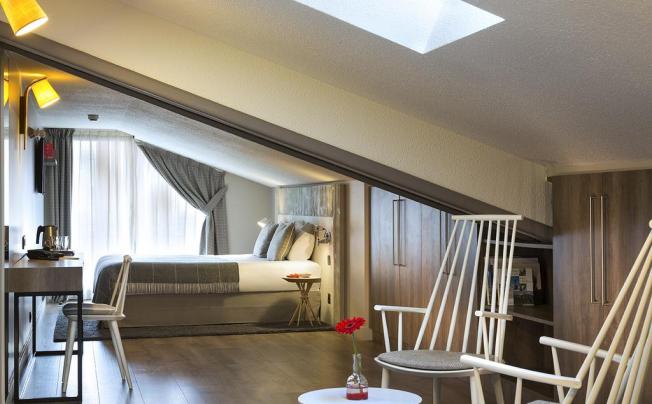 Фото отеля Hôtel L'Heliopic Sweet and Spa