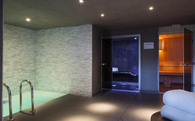 Фото отеля Hôtel L'Heliopic Sweet and Spa
