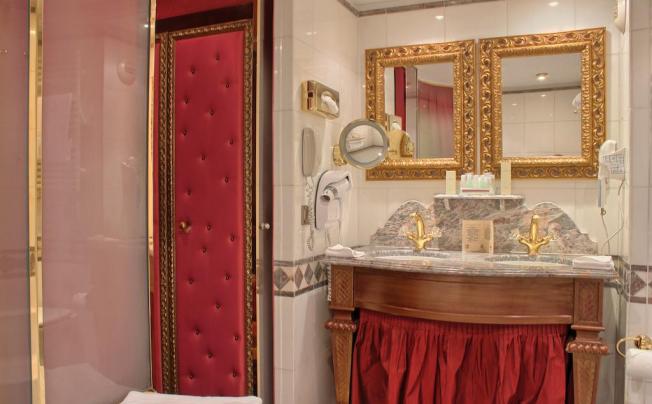 Фото отеля VILLA ROYALE 