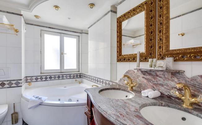 Фото отеля VILLA ROYALE 