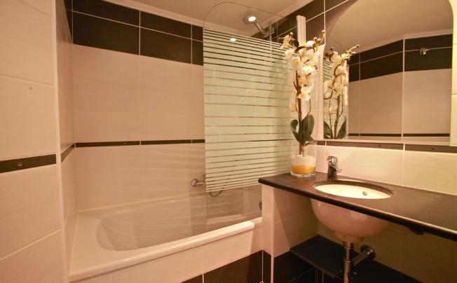 Фото отеля LE VENDOME HOTEL
