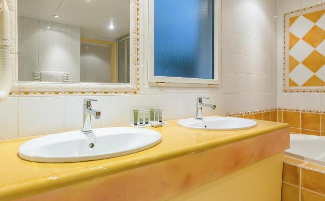 Фото отеля VILLA BEAUMARCHAIS 