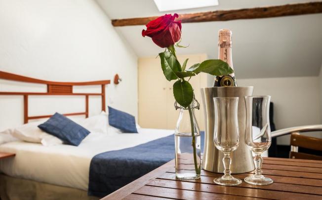 Фото отеля HOTEL UNIVERS