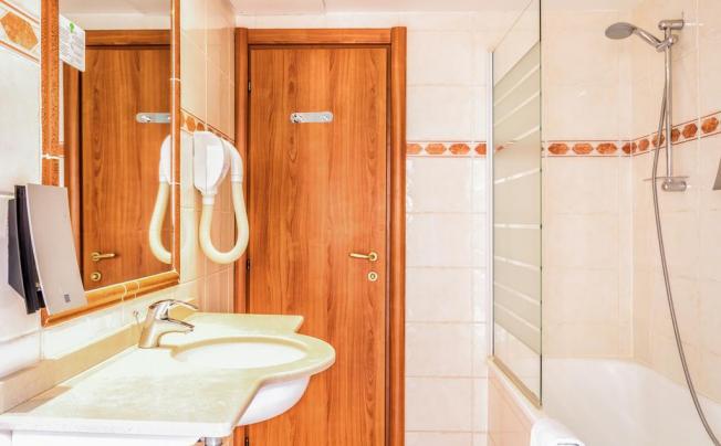 Фото отеля HOTEL UNIVERS