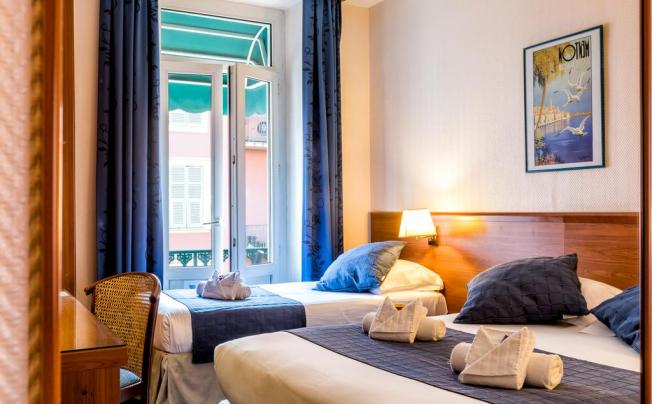 Фото отеля HOTEL UNIVERS