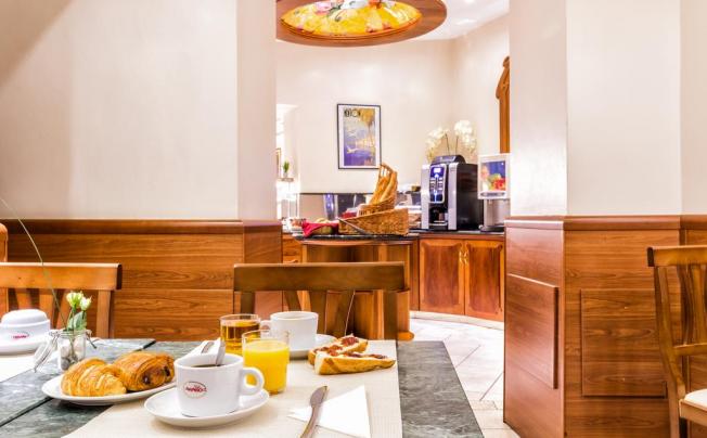 Фото отеля HOTEL UNIVERS