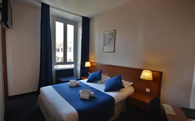 Фото отеля HOTEL UNIVERS