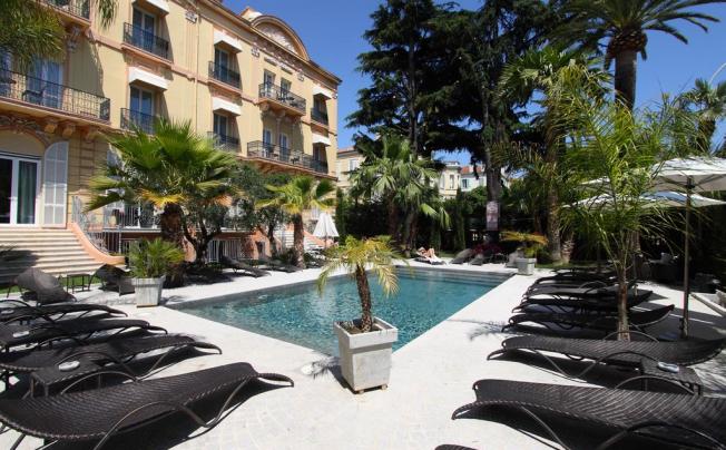 Фото отеля GOLDEN TULIP CANNES HOTEL DE PARIS