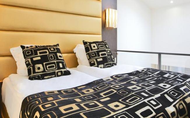 Фото отеля GOLDEN TULIP CANNES HOTEL DE PARIS