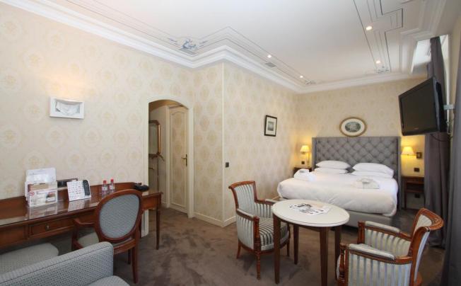 Фото отеля GOLDEN TULIP CANNES HOTEL DE PARIS