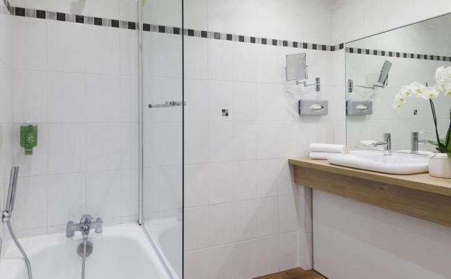 Фото отеля QUALITY SUITES NICE LA MALMAISON