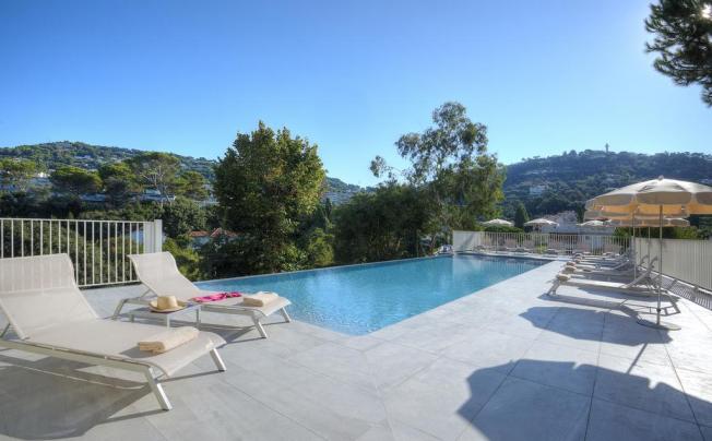 Фото отеля LA BASTIDE DE LOLIVERAIE