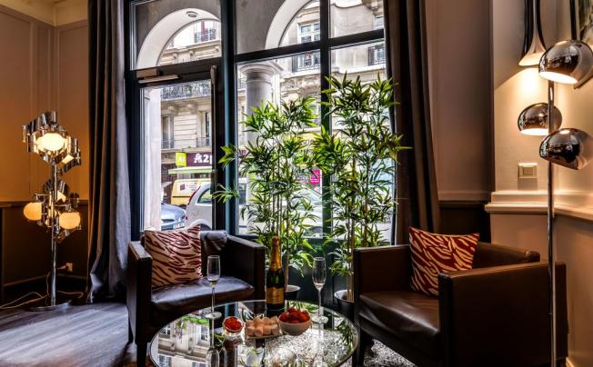 Фото отеля BEST WESTERN PARIS GARE ST LAZARE 