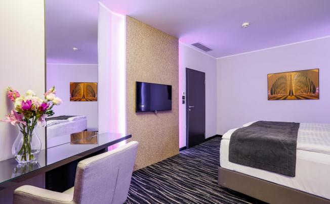 Фото отеля Dancing House Hotel