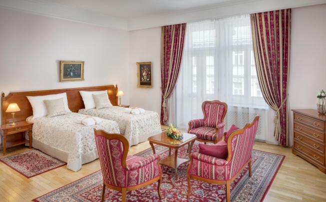 Фото отеля Seven Days Boutique Hotel