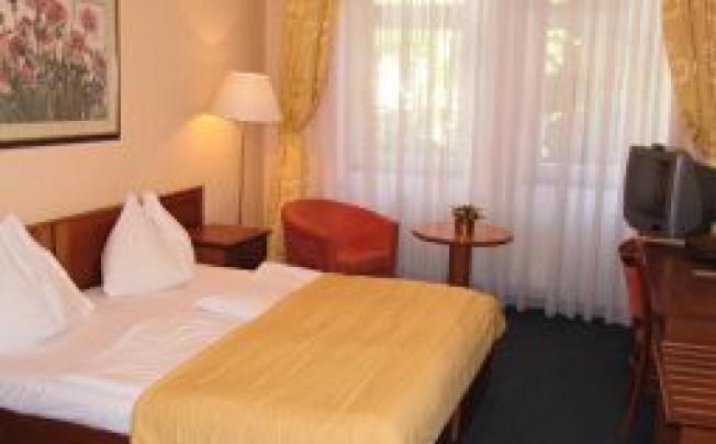 Фото отеля Amadeus DH Hotel