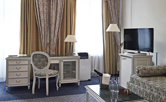 Фото отеля Ambassador Zlata Husa Hotel