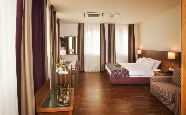 Фото отеля Galileo Hotel Prague