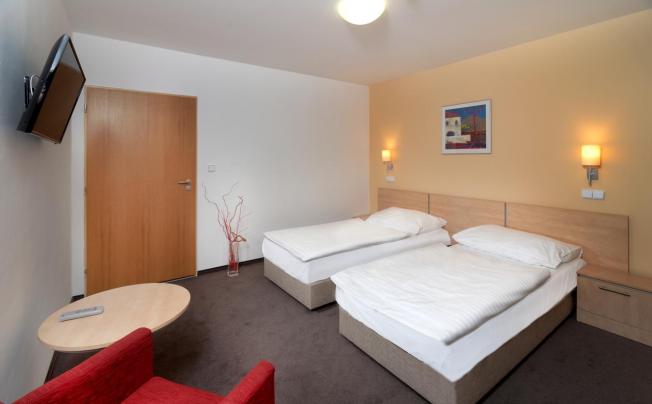 Фото отеля Chvalska Tvrz Hotel 
