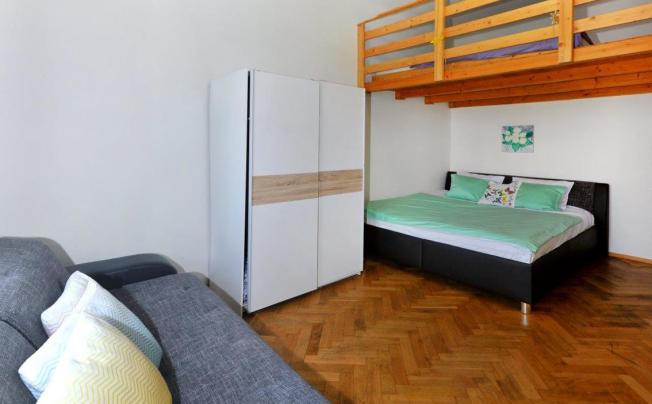 Фото отеля Vinohrady Prague Apartment 