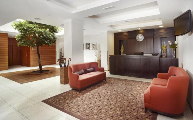 Фото отеля Alwyn Hotel