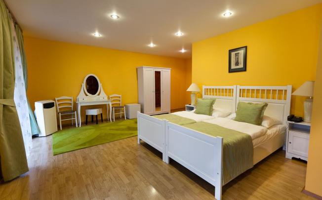 Фото отеля Bohemia Plaza Residence