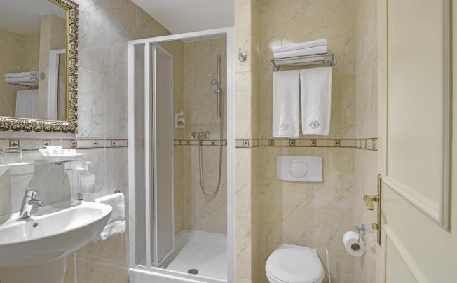 Фото отеля Continental Hotel 