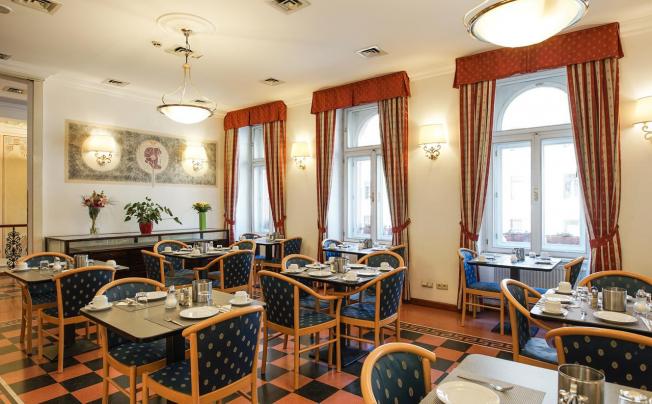 Фото отеля Tivoli Prague Hotel