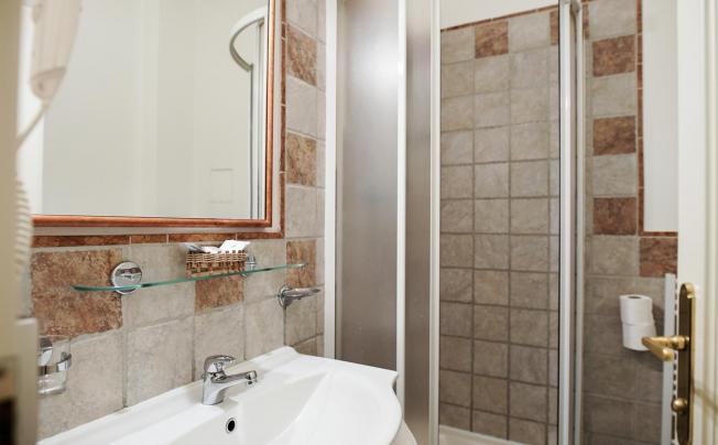 Фото отеля Tivoli Prague Hotel