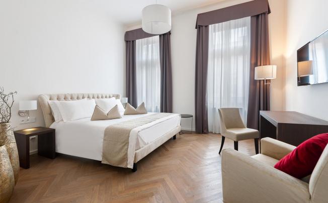 Фото отеля MH Suites Palace