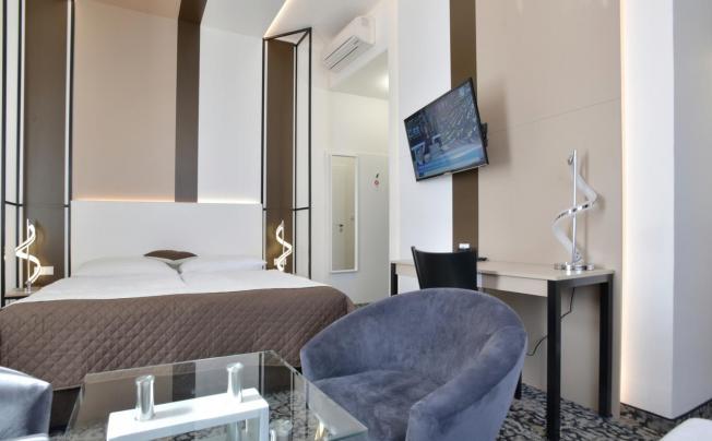 Фото отеля Machova Hotel