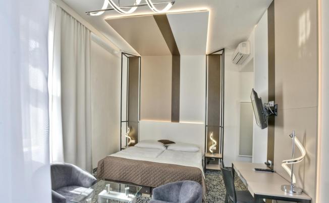Фото отеля Machova Hotel