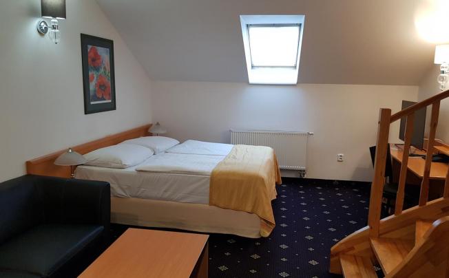 Фото отеля Machova Hotel