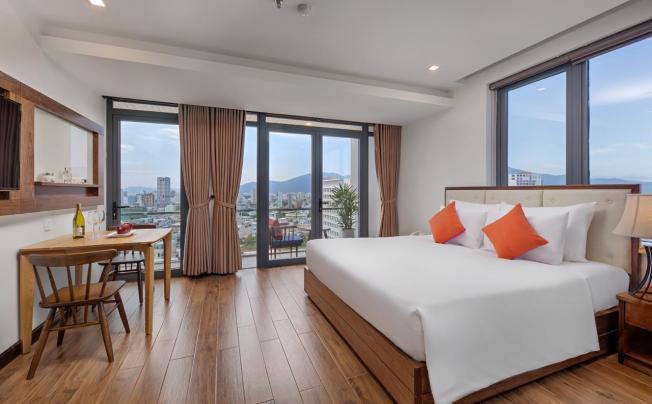 Фото отеля WHITE SAND HOTEL & APARTMENT
