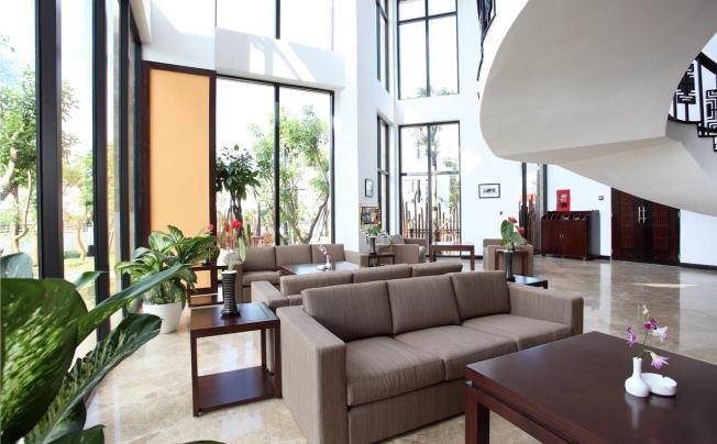 Фото отеля CenDeluxe Hotel Tuy Hoa