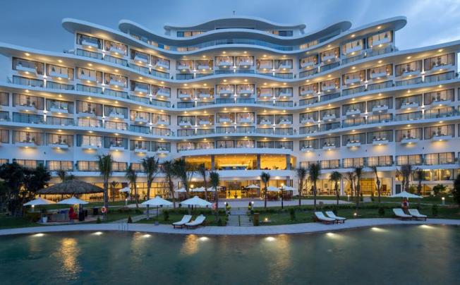 Фото отеля CAM RANH RIVIERA RESORT & SPA
