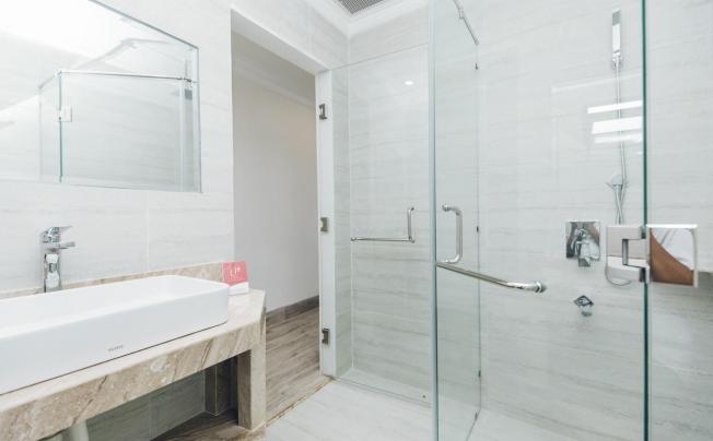 Фото отеля Seven Seas hotel