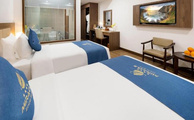 Фото отеля Miracle Luxury Hotel