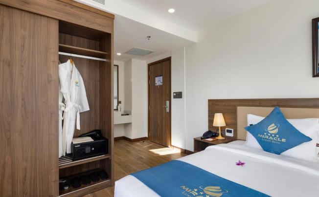 Фото отеля Miracle Luxury Hotel