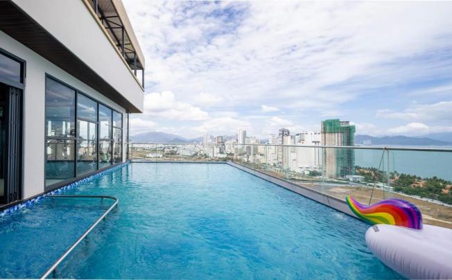 Фото отеля Miracle Luxury Hotel