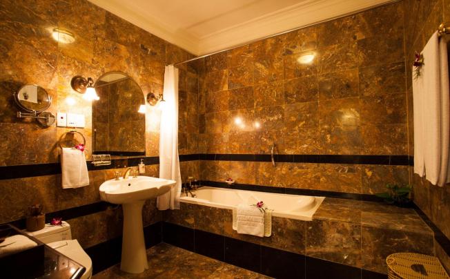 Фото отеля Majestic hotel saigon
