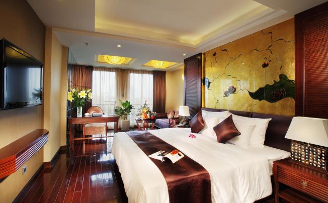 Фото отеля Golden Silk Boutique Hotel