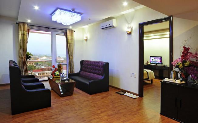 Фото отеля MIDTOWN HOTEL HUE