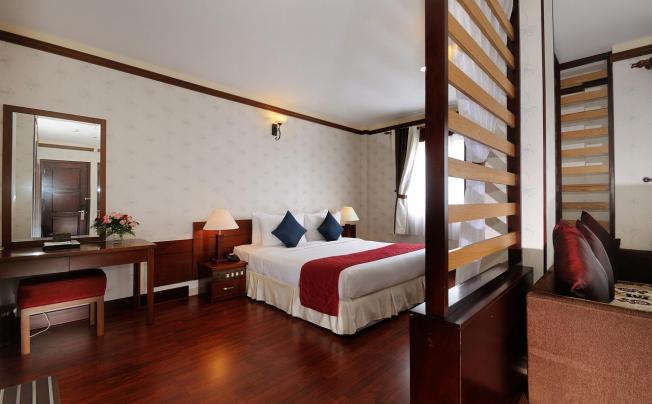 Фото отеля Asian Ruby Luxury Hotel