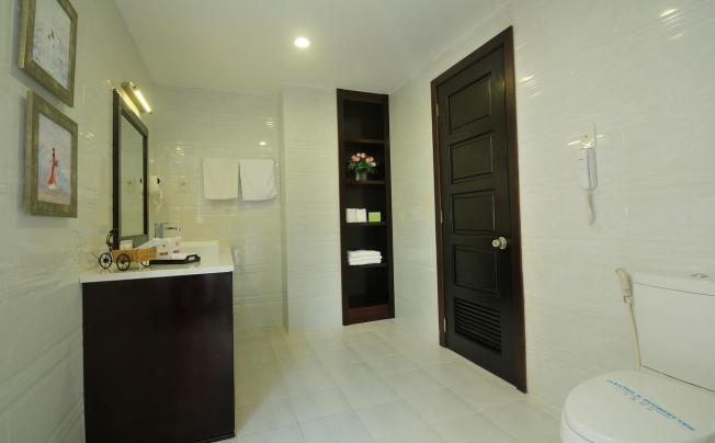 Фото отеля Asian Ruby Luxury Hotel
